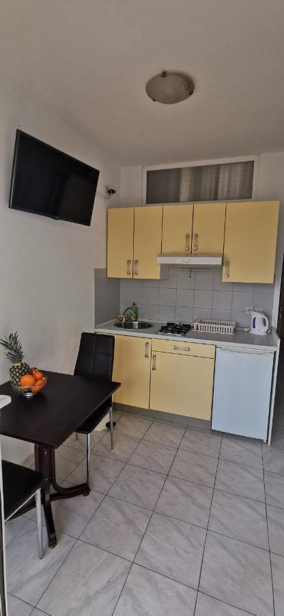 Apartments Lorenco Brela Exterior foto